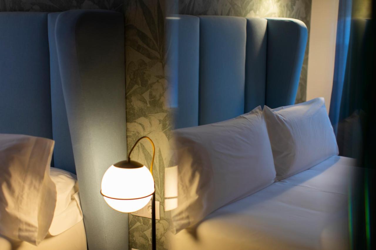 Hotel Javier Montero Ribadeo Extérieur photo